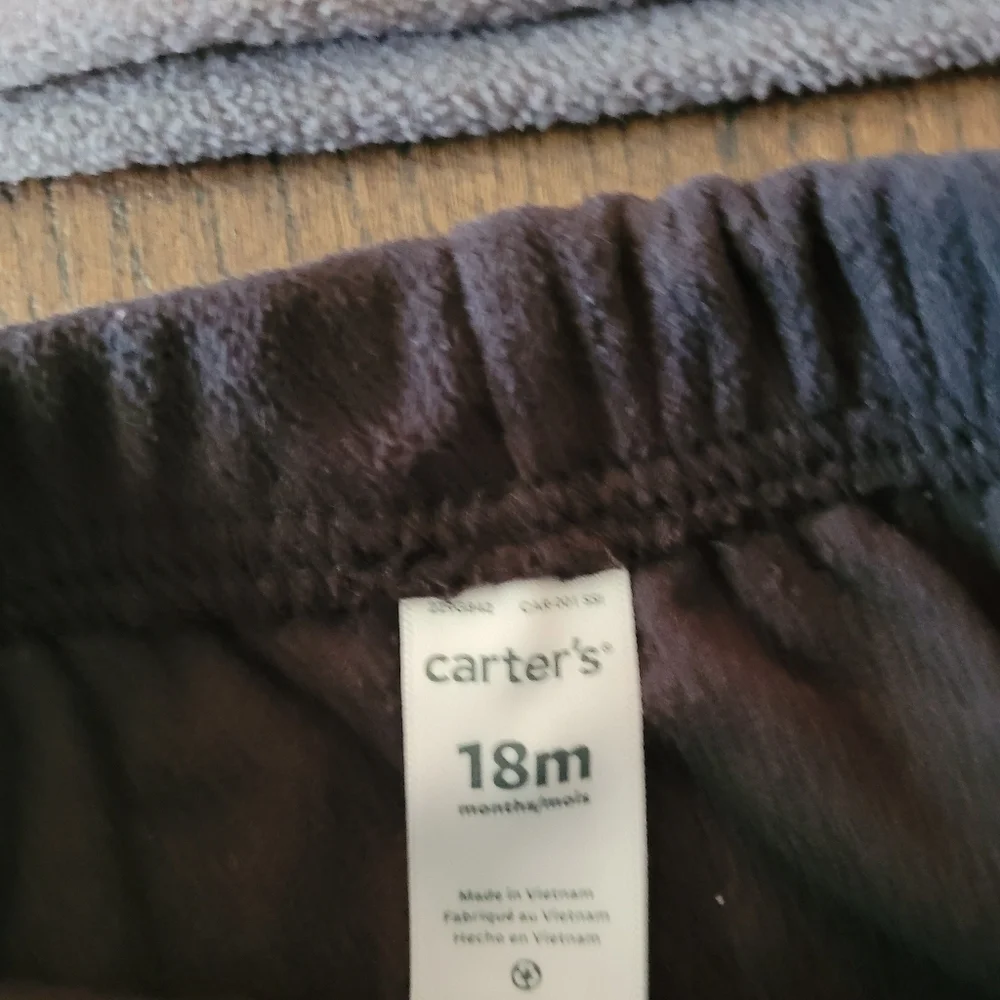 Carter's 2 piece Fleece Pullover and Jogger Set Size Boy's 18 Months